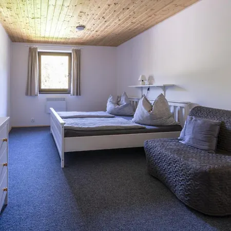 Zluty Dum - Krusne Hory Holiday home Cesky Jiretin